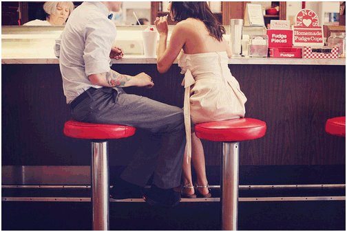 meeting women at a bar One of the best tips for talking to women is meeting them during the day